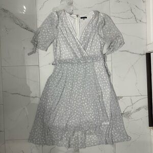 Tommy Hilfiger Gray Tiered Wrap Dress with Puff Sleeves